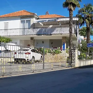 Vlado Apartment Sukosan